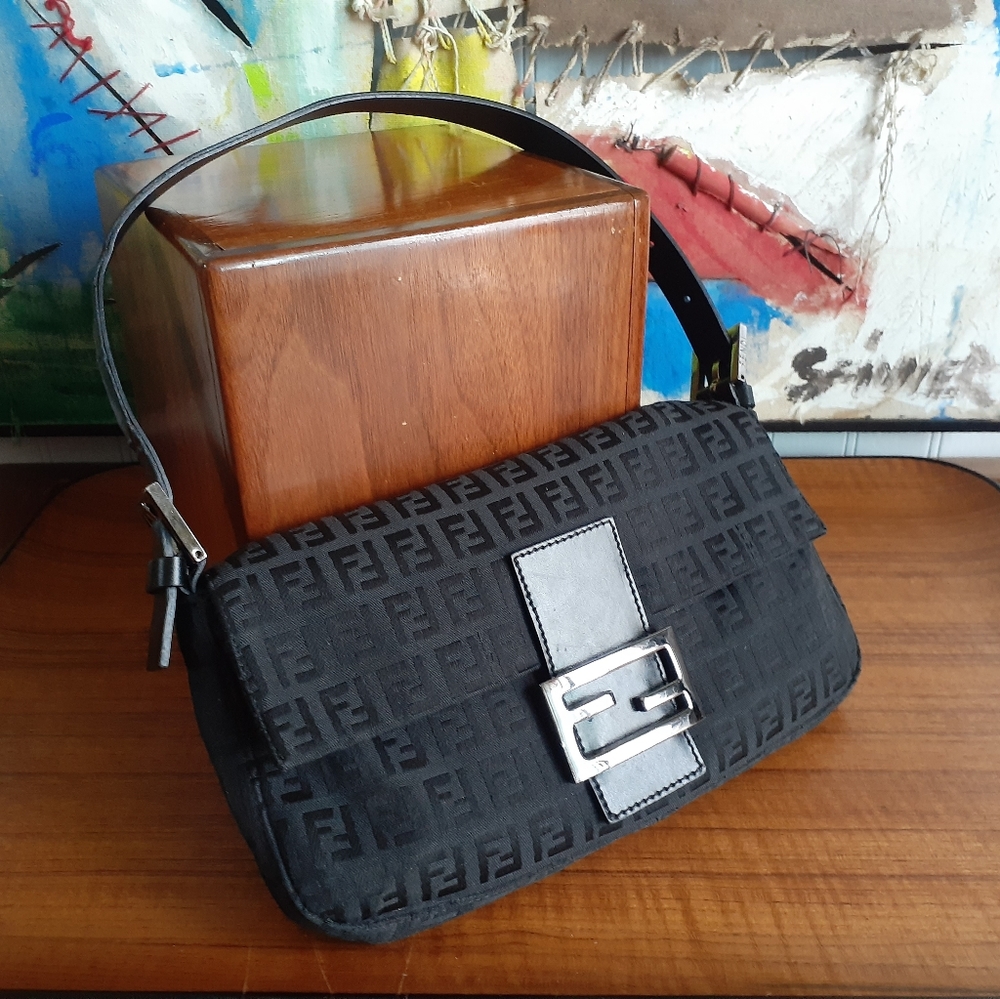Vtg Black Fendi baguette
